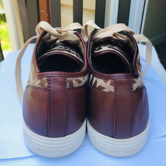 Michael kors shoes - Picture 3 of 7